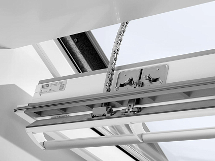 Купить Мансардное окно VELUX PREMIUM GGL INTEGRA ® с электроуправлением CK02 306821 55х78см ручка сверху / двухкамерное - изображение 5